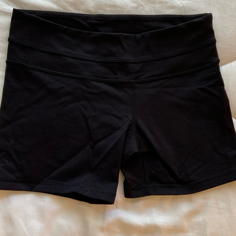 Lululemon black shorts